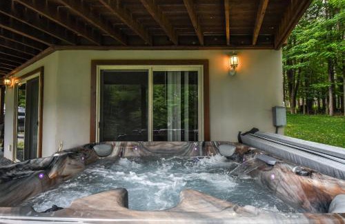Thayerville Casa | Howling Wolf Den