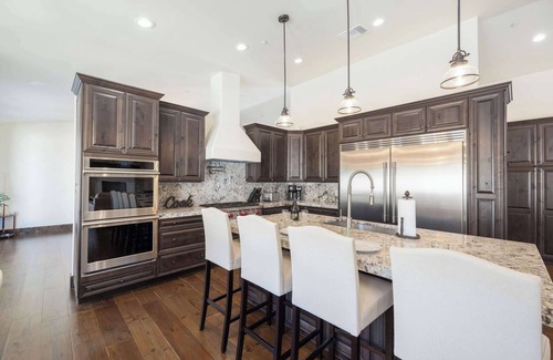 Paradise Heights Casa | HOZHO Residence on Mountain View Villa Theater, Arcade