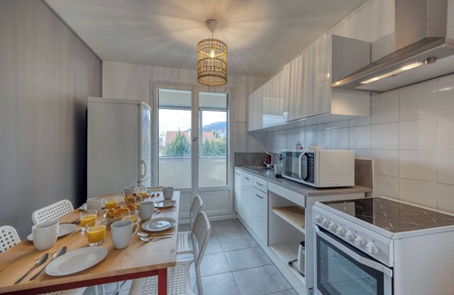 Saint-Martin-d'Heres Apartamento | #HQ | Les Zenith Colors 🎨 | Agréable T4 at SMH