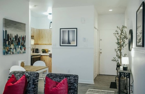 Hochelaga Apartamento | HRésidences: Modern Montreal Apt on Ontario Street