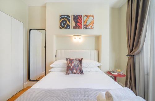 West Kensington Apartamento | HR2 - Charming 1-Bed near Holland Park - by Short Stories London