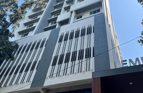 Goregaon East Apartamento | Hsquare Service Apartment Goregaon