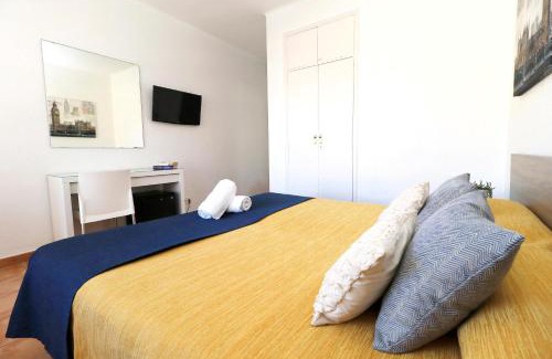 Palmanova Hostal | HSR Gil