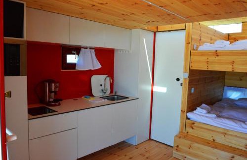 Mielno Apartamento | HT Houseboats - domki na wodzie - sauna, motorówka, rowerki wodne