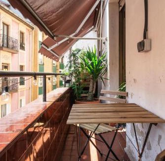 Bilbao la Vieja Casa | HT MIRIBILLA habitaciones turísticas con baños compartidos sin ascensor