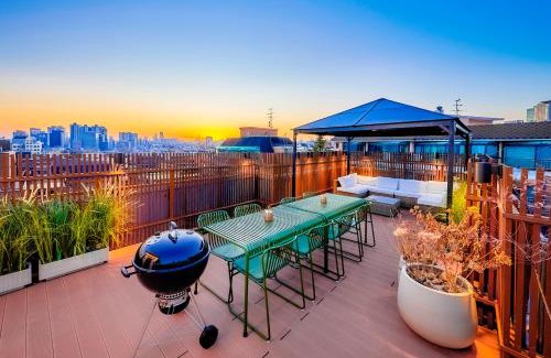 Yongsan-gu Casa | Ht Tailored Service Urban Retreat Gym And Garden