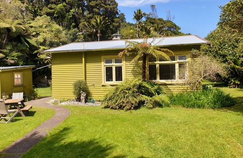Punakaiki Casa | Huāki Punakaiki Bach