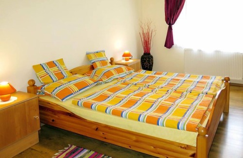 Balatonszarszo Casa | Casa de vacaciones Brigi (SZA113) en Balatonföldvar/Szarszo - 10 personas, 4 dormitorios
