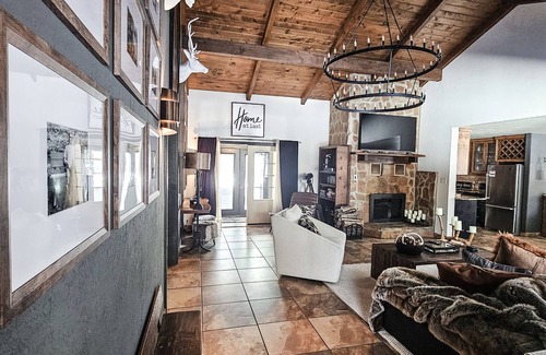 Angel Fire Casa | HUB34 - Autumn Chic Mountain Retreat!