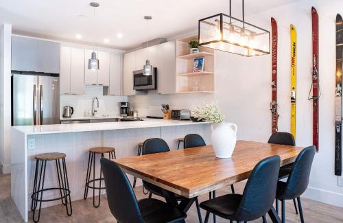Revelstoke Apartamento | Huckin' Harry's