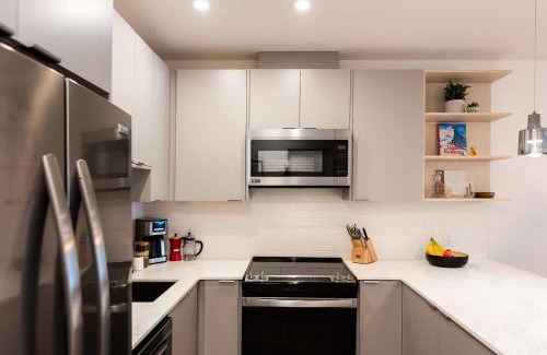 Revelstoke Apartamento | Huckin' Harry's