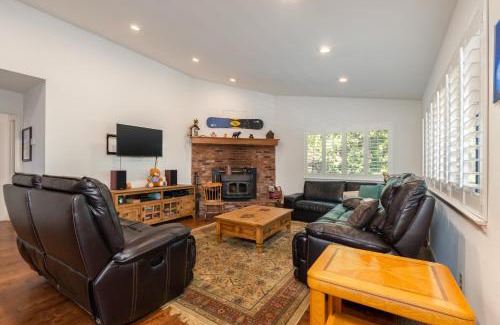 Glencoe Casa | Huckleberry House