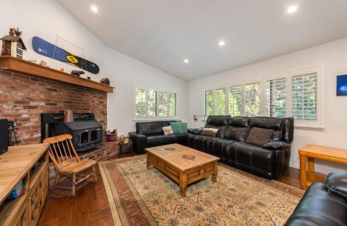 Glencoe Casa | Huckleberry House