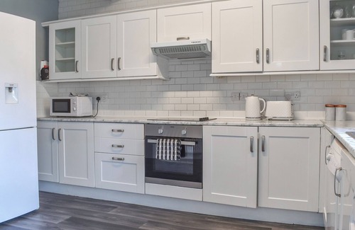 Huddersfield Cabaña | Huddersfield House, Wood View