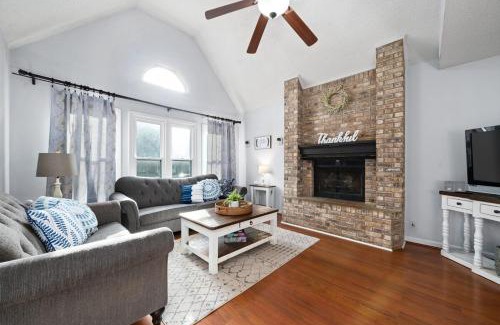 Clarksville Casa | Hudson House 1726 Broadripple