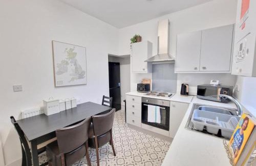 Burnley Casa | Hudson House Burnley 3 Ensuite Rooms Available