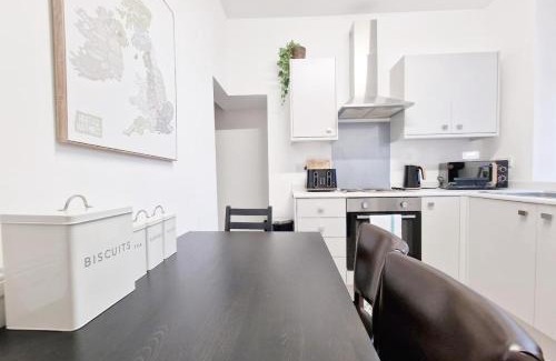 Burnley Casa | Hudson House Burnley 3 Ensuite Rooms Available