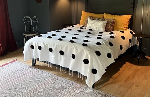 Falls Village Otro | Berkshire farmhouse