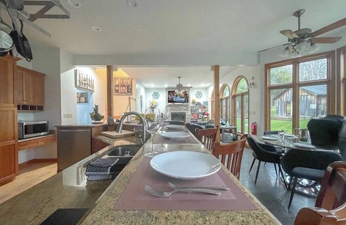 Ellenville Casa | Hudson Valley Luxury | Pool, Theater, Sleeps 28