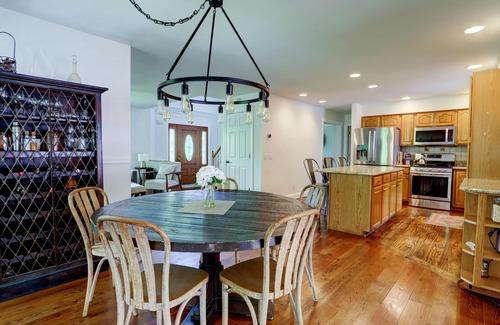 Stone Ridge Casa | Hudson Valley Retreat con piscina climatizada y jacuzzi