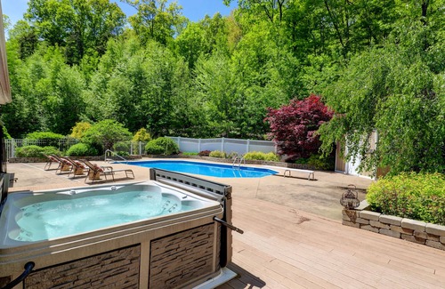 Stone Ridge Casa | Hudson Valley Retreat con piscina climatizada y jacuzzi