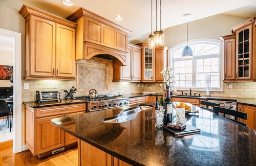 Hopewell Junction Casa | Hudson Valley getaway: hot tub/pool/home office/family friendly/75 min from NYC