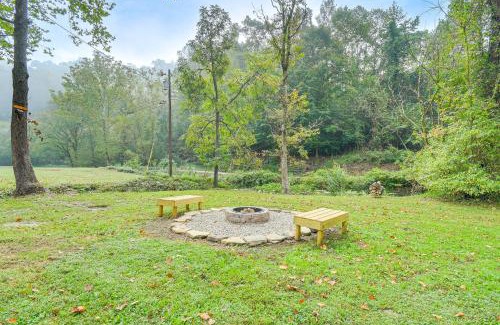 Beattyville Apartamento | Hudsons Hideaway Cabin on Creek in Beattyville!