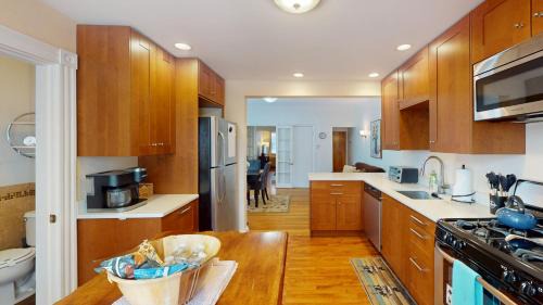 North Cambridge Casa | Huge 2 Bed, 2 Baths, Harvard, Porter Davis Sq