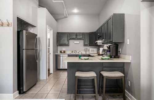 Short North Condominio | Huge 2 BR Convention Center Condo by Short North + Downtown+ North Market