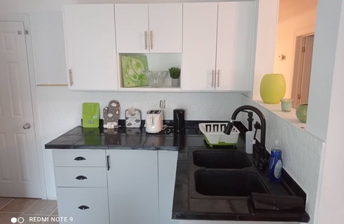 Cote-Saint-Paul Apartamento | Huge 2-level house- NEGOTIABLE- 5-Comfortable-10 minutes from Jolicoeur metro station