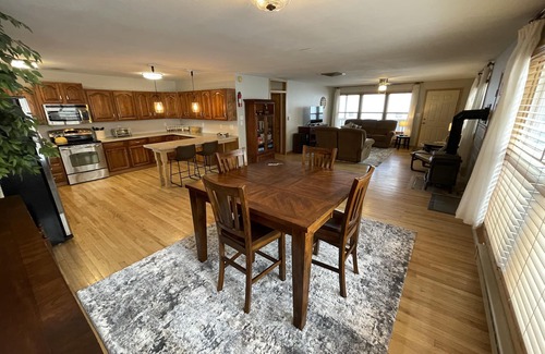 Ouray Condominio | Huge 2000 sq ft! 1200 MBPS! Huge private deck! BBQ! On River! Amazing Mtn Views!
