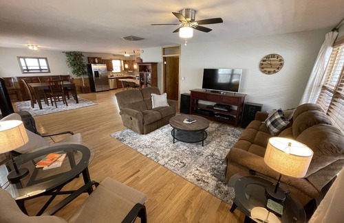 Ouray Condominio | Huge 2000 sq ft! 1200 MBPS! Huge private deck! BBQ! On River! Amazing Mtn Views!