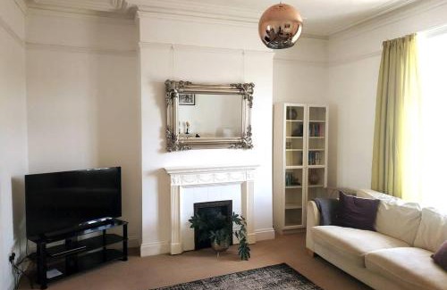 Exmouth Casa | Huge 5 bed Grade II listed home in heart of town