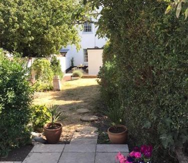 Exmouth Casa | Huge 5 bed Grade II listed home in heart of town