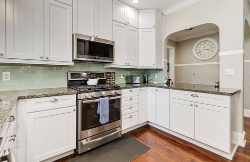 Lakeland Casa | Huge 5br 4ba by the Lake & FSC. Downtown, Food, Bars Parks. 2 Kitchens.16 guests