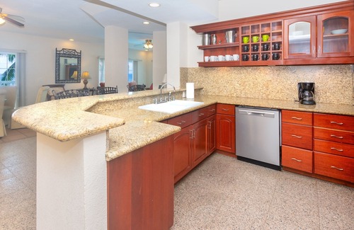 Lawson Rock Condominio | Enorme condominio frente al mar con piscina privada en Lawson Rock