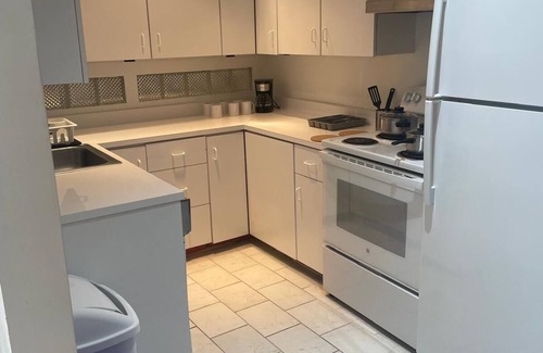 Point Breeze Casa | HUGE Carriage house for 6 in Regent Square, City of Pittsburgh