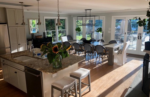 Annapolis Casa | Huge deck overlooking water