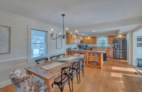 Nelson Casa | Huge Farmhouse with Heated Pool for Vacations and Retreats