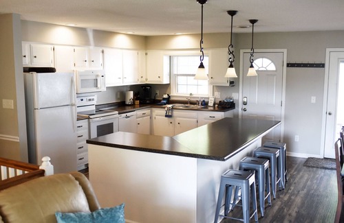 Keezletown Casa | ¡NUEVO! 5 HAB, 3 BA Inicio! Cerca de JMU y Massanutten! Vistas privadas, follaje de otoño!