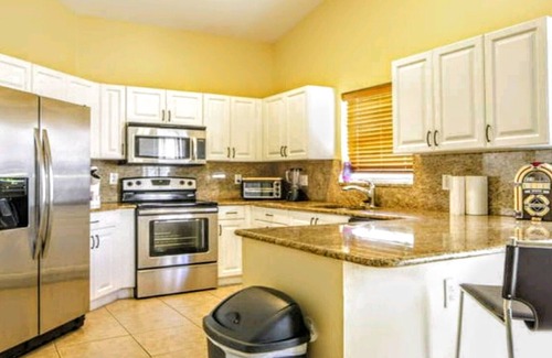 Pembroke Pines Casa | Enorme 5⭐ privado con capacidad para 21+ coche de alquiler gratis! ¡A solo 5 millas del Super Bowl LIV!