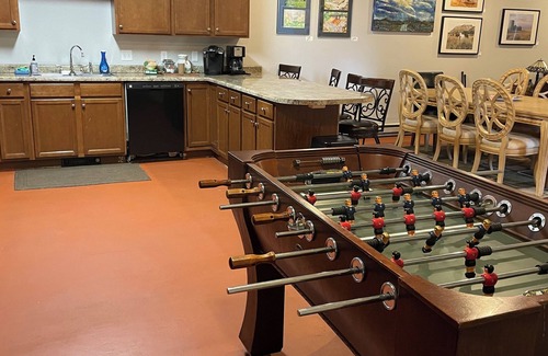 Minot Apartamento | Huge Historic Downtown Minot 3bd Apartment