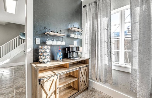 Norman Casa | Huge Historic Gem Steps From The University of Oklahoma