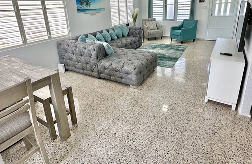 Coto Casa | Huge Home, Renovated 5 Bedrooms, 4 Bathroom, 2 Pools, kitchen near Best Beaches