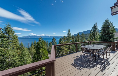 Meeks Bay Casa | Gran Logia con impresionantes vistas al lago