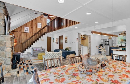 Lake Harmony Estates Casa | Huge Hot Tub - Game Room