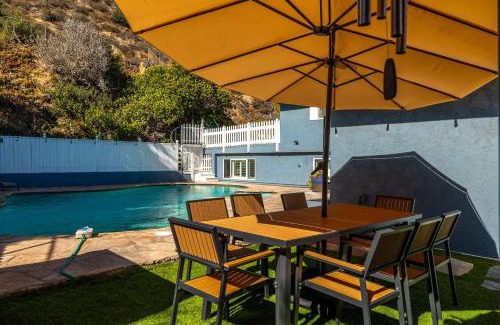 Bay Park Casa | Huge House with Pool! Sleeps 16 - BBQ - Shuffleboard