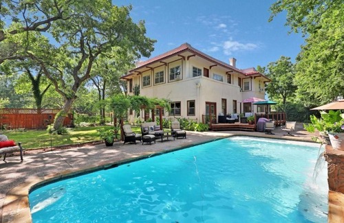 Gainesville Cama Y Desayuno | Huge King Suite with Private Bath, Hot Tub and Pool.