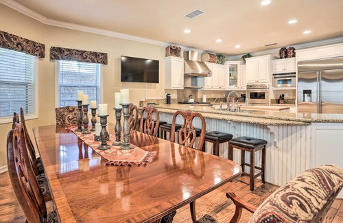 Blue Jay Casa | Huge Lake Arrowhead Home w/ 3 Decks & Grill!