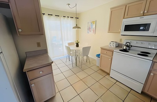 Indian Wells Casa | Huge Lot, Private Pool Home Centrally Located